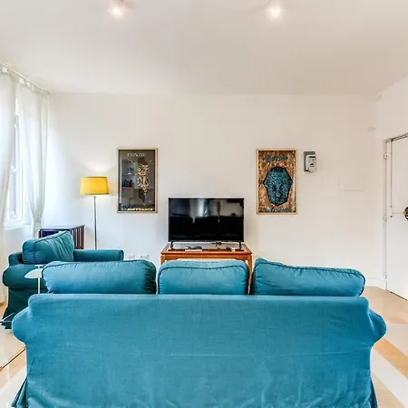Апартаменты Borgo Vittorio 2 Bdr Vatican Рим